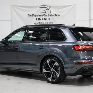 2022 Audi Q7 TDI QUATTRO S LINE BLACK EDITION WITH SLIDING PANORAMIC ROOF - Image 5