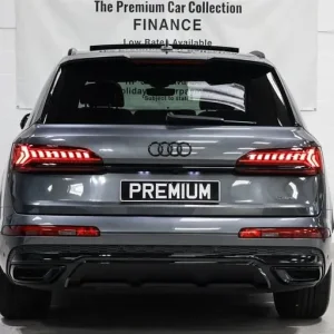 2022 Audi Q7 TDI QUATTRO S LINE BLACK EDITION WITH SLIDING PANORAMIC ROOF - Image 6