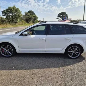 2015 Skoda Octavia TDI vRS Estate Diesel Manual - Image 2