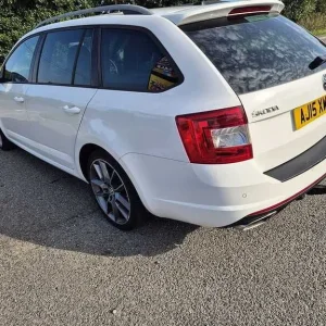 2015 Skoda Octavia TDI vRS Estate Diesel Manual - Image 4