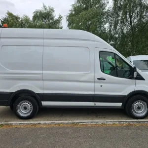 2017 Ford Transit 2.0 EcoBlue RWD Panel Van - Image 6