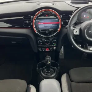 2021 MINI Cooper S Sport 2.0 5-door Hatchback - Image 4