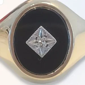9ct yellow gold signet ring