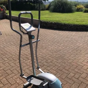 Cross trainer
