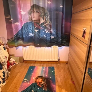 Taylor Swift bedding and curtains - Image 2