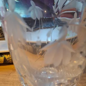 Lead Crystal Vase Fuschia 25cm - Image 5