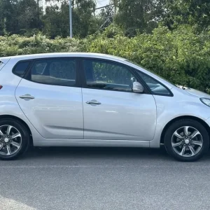 2017 Hyundai Ix20 1.4 Blue Drive SE Nav Hatchback - Image 6
