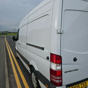 Mercedes-Benz Sprinter 2015 Panel Van 2143cc Manual - Image 7