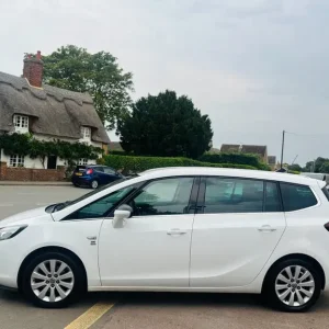 2015 Vauxhall Zafira 1.4T SE 5dr MPV Petrol Manual - Image 7