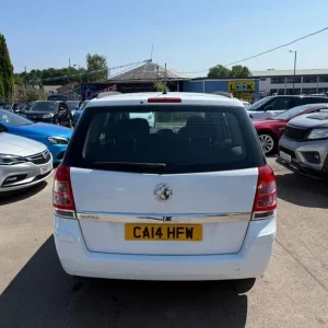 2014 Vauxhall Zafira EXCLUSIV MPV Petrol Manual - Image 5