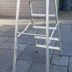 Step ladder - Image 2