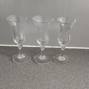 3 cordial vintage glasses