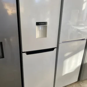 Hisense fridge freezer - Image 2