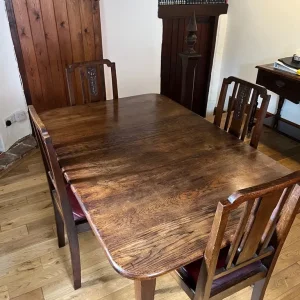 Solid oak dining table and four chairs - Image 3
