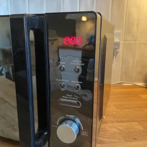 Russell Hobbs microwave - Image 2