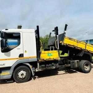 2017 DAF LF 180 7.5 Ton Split Body Dropside Tipper with Tar Chutes - Image 3