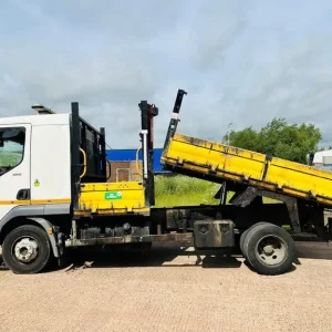 2017 DAF LF 180 7.5 Ton Split Body Dropside Tipper with Tar Chutes - Image 4