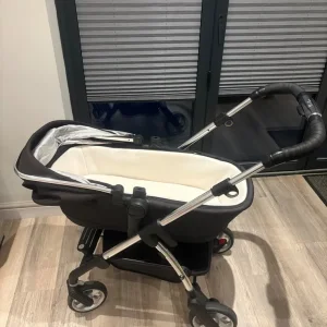 Silver Cross Wayfarer travel system - Image 3