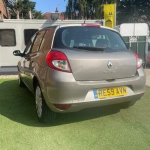 Renault Clio DYNAMIQUE 16V - Image 3
