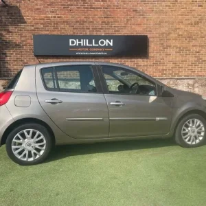 Renault Clio DYNAMIQUE 16V - Image 6