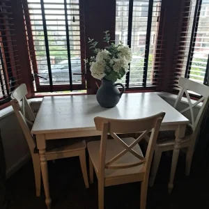 Small dining/kitchen table and 3 chairs