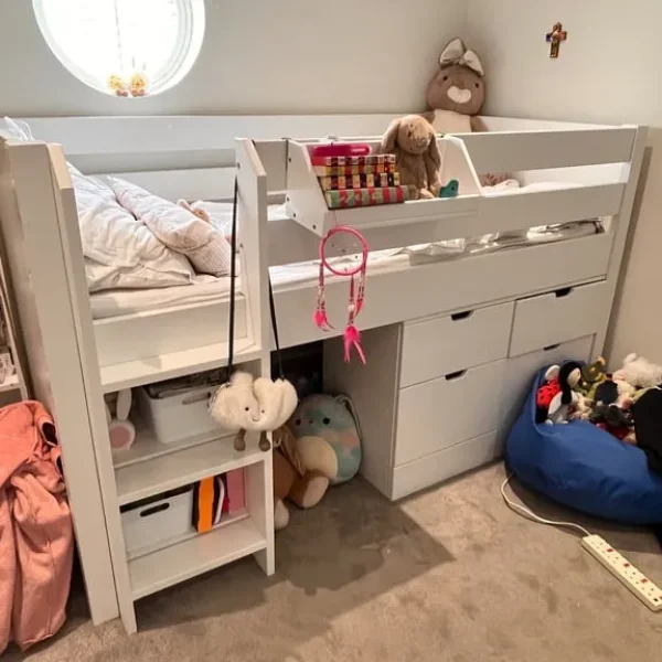 Single beds with drawer units and bookcase
