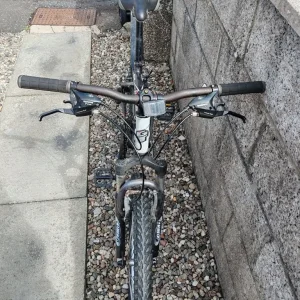 GT Aggressor mountain bike - Image 2