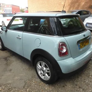 2013 MINI Hatch 1.6 Petrol Manual 3-Door with Alloy Wheels and Bluetooth - Image 7