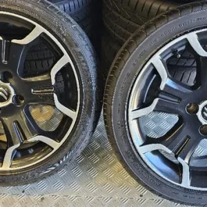 Citroen Genuine 17-inch alloy wheels with 4 tyres - Image 2