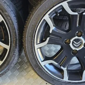 Citroen Genuine 17-inch alloy wheels with 4 tyres - Image 4