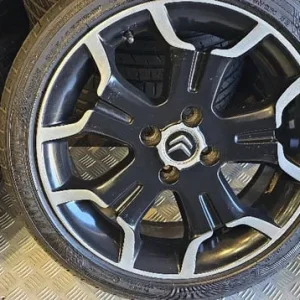 Citroen Genuine 17-inch alloy wheels with 4 tyres - Image 5