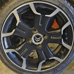 Citroen Genuine 17-inch alloy wheels with 4 tyres - Image 6