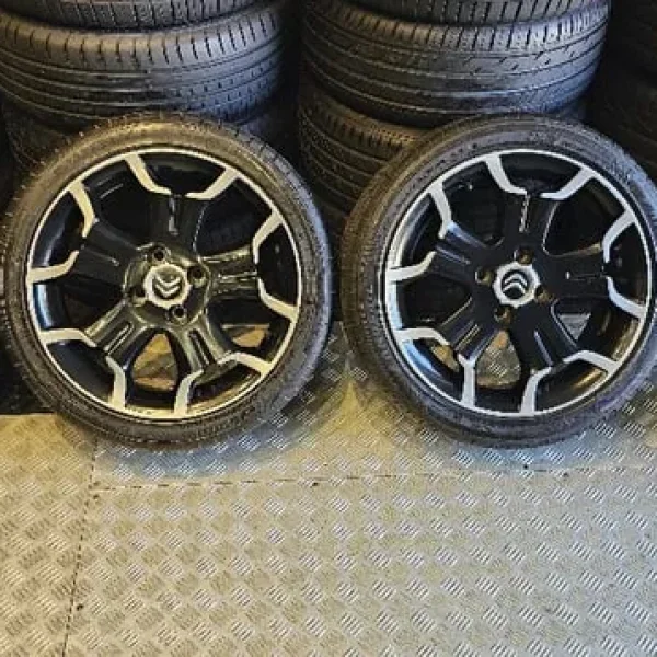Citroen Genuine 17-inch alloy wheels with 4 tyres