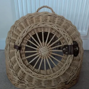 Cat basket with cushion - Image 3