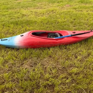2.6m Jive kayak – still goes strong after years of paddling - Image 2