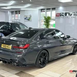 2019 BMW 3 Series 320i M Sport Plus Edition 4-door - Image 5