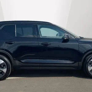 2022 Volvo XC40 2.0 B4P Plus Dark 5dr AWD Auto Estate - Image 3