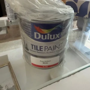 Dulux tile paint 600ml - Image 2