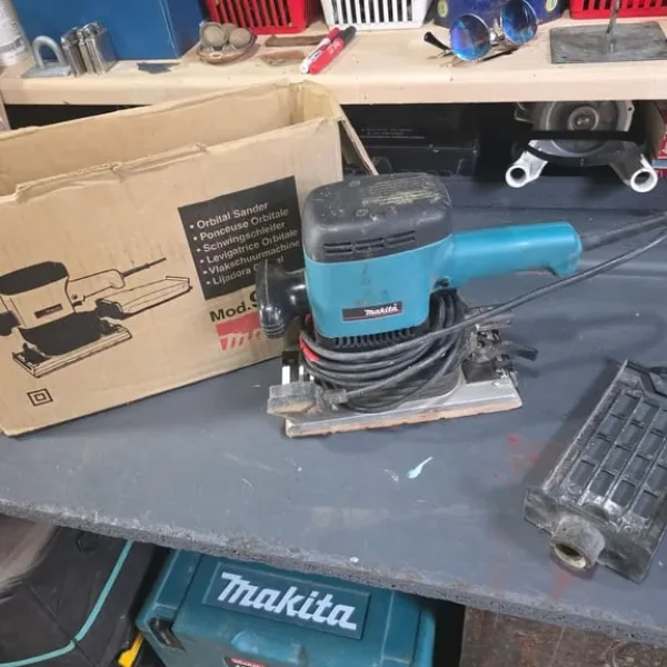 Makita sander