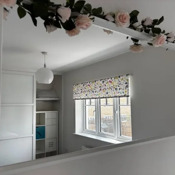 Decorative wall mirror