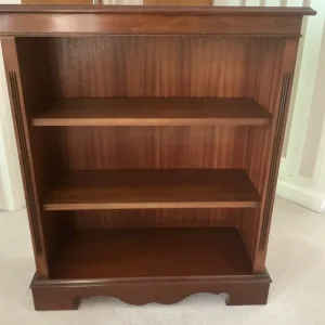Small mahogany bookcase in excellent condition