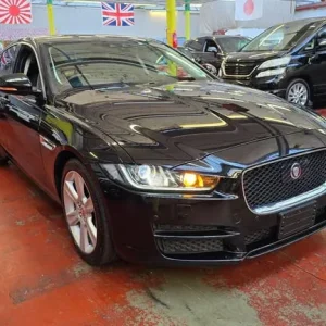 Jaguar XE 2.0 GTDi SE Auto Euro 6 (s/s) 4dr Petrol Automatic - Image 3