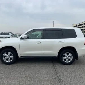 2013 Toyota Land Cruiser AX G 4.6L V8 Petrol Auto – 12K Miles – 1 Owner – Japan Spec - Image 7