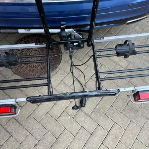 Thule towbar bike rack - Image 3