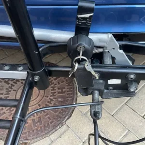 Thule towbar bike rack - Image 4