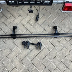 Thule towbar bike rack - Image 5