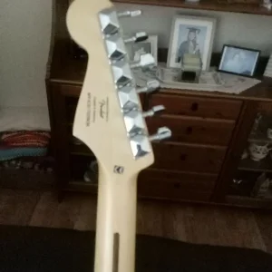 Fender Squire Bullet Strat - Image 4