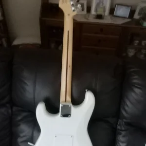 Fender Squire Bullet Strat - Image 5