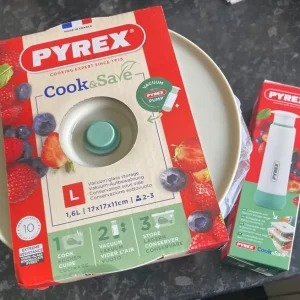 Bowel PYREX 1.6L and vacuum pump (both) - Image 2