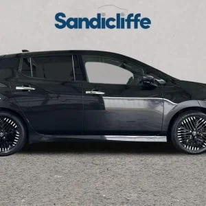 2022 Nissan Leaf Tekna Hatchback Electric - Image 3